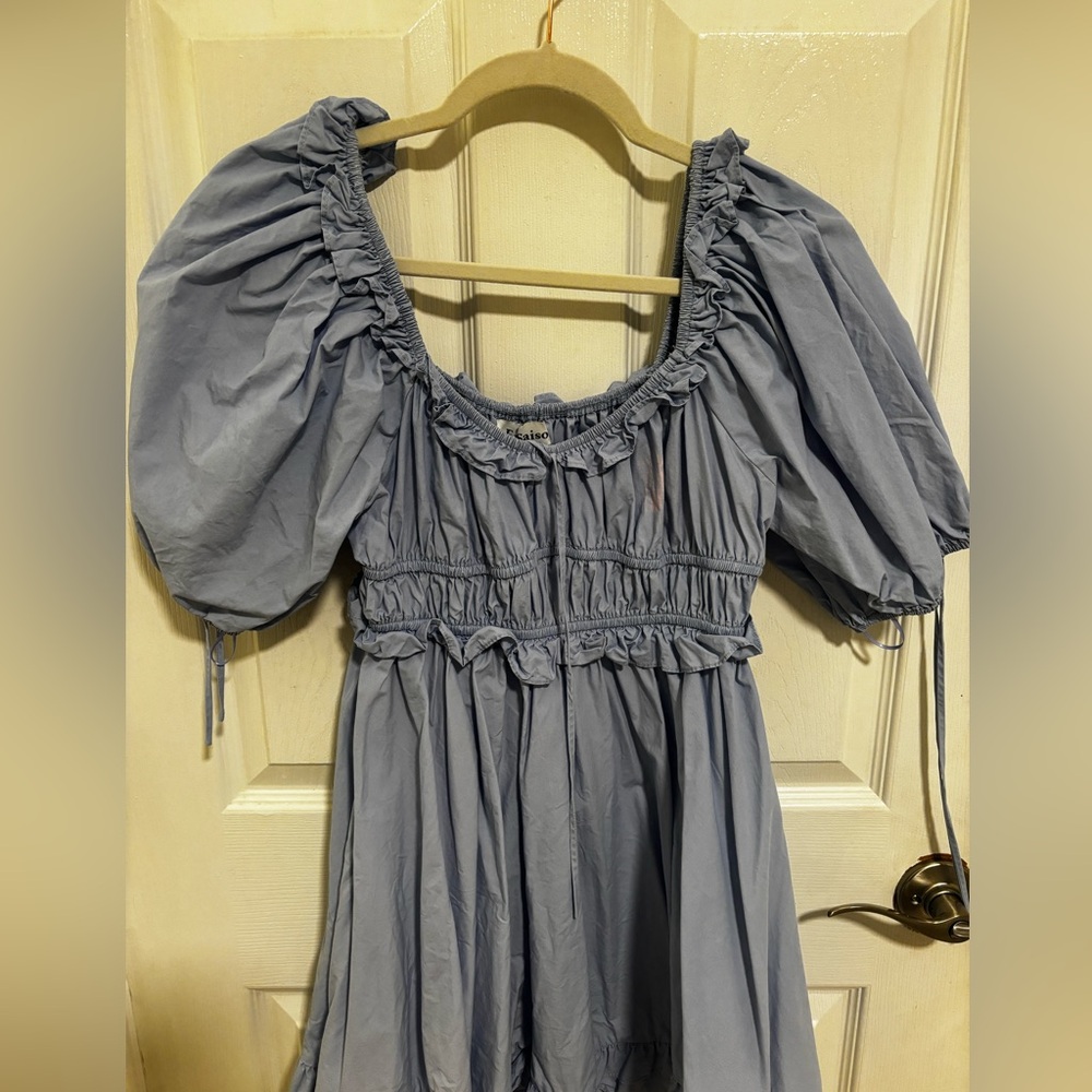 En Saison ruffle dress w/ ties. Blue
